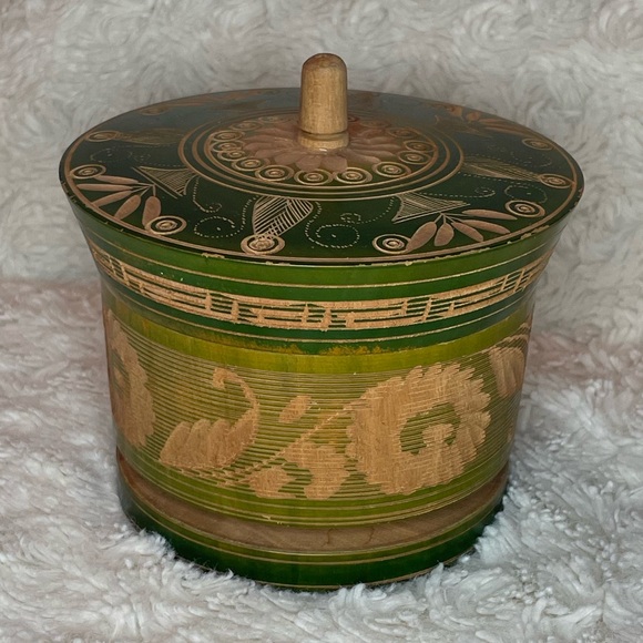 Vintage Hand-carved Painted Green Mexican Trinket/Tobacco Box - Picture 1 of 6
